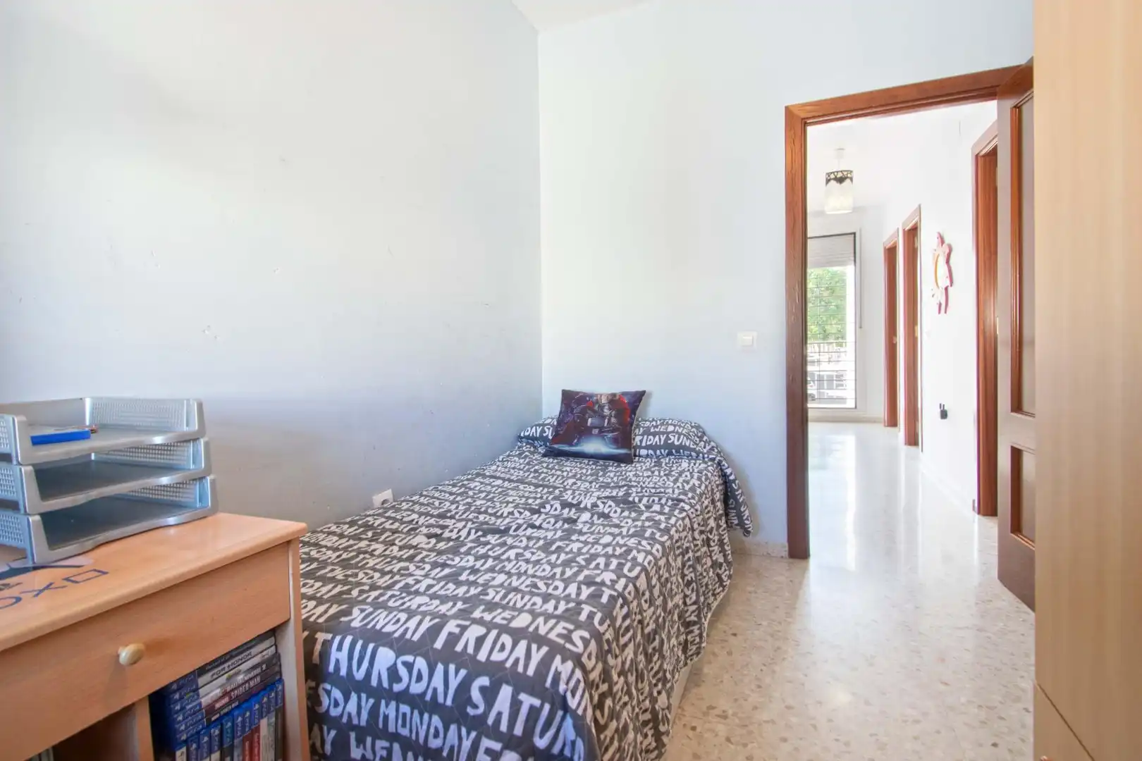 Schlafzimmer von Einfamilien-Reihenhaus zum Verkauf in Bormujos mit Klimaanlage und Terrasse
