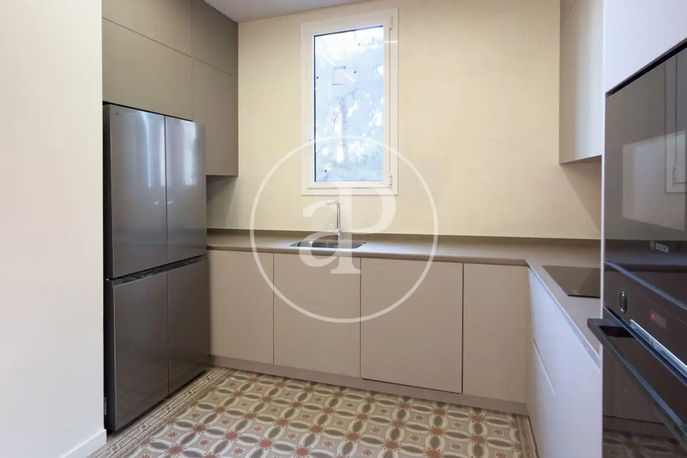 Appartamento con terrazza in vendita a Carrer de la Diputació, imagen 7