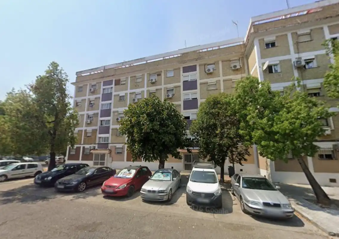 Vista exterior de Piso en venta en Sevilla