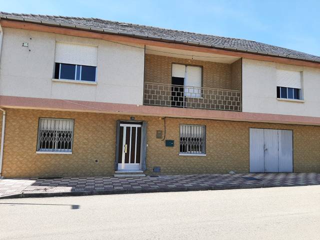 Casa-chalet en Venta en Calle Santo Cristo, 30 en Folgoso de la Ribera
