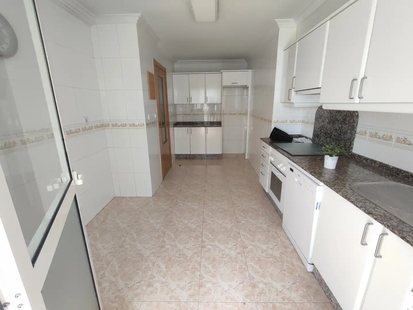 Cocina de Piso de alquiler en A Coruña Capital  con Calefacción, Parquet y Trastero
