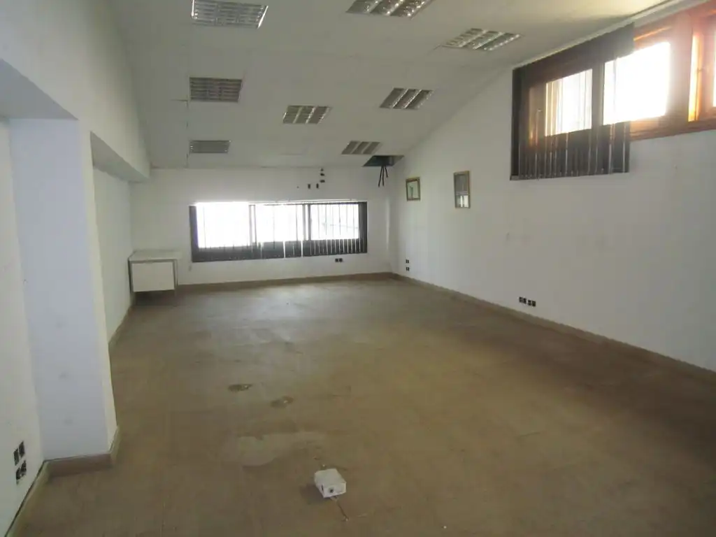 Fabrikhallen zum Verkauf in Calle ALMALAFA, El Grao