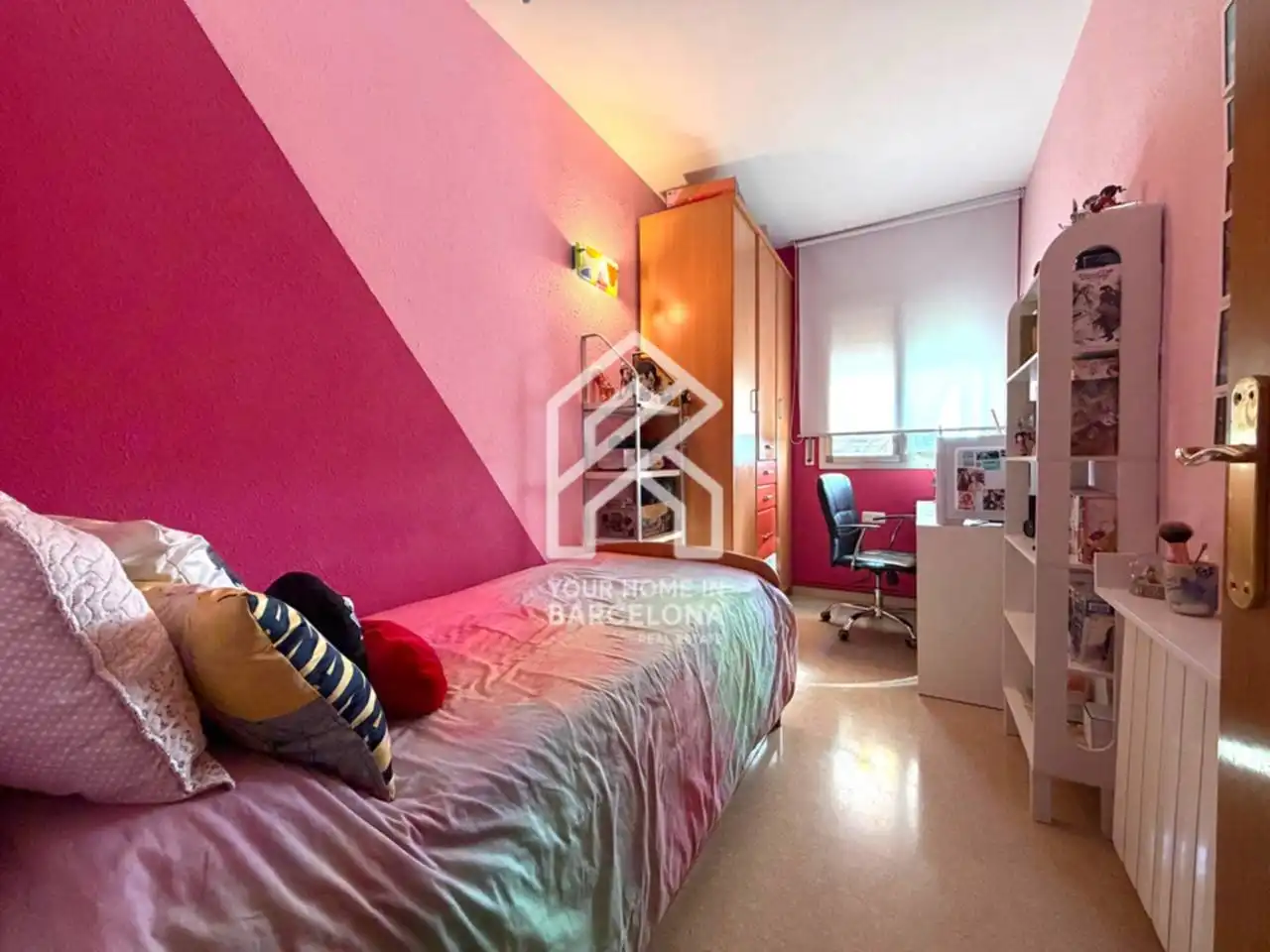 Bedroom of Flat for sale in Badalona  with Air Conditioner, Heating and Parquet flooring