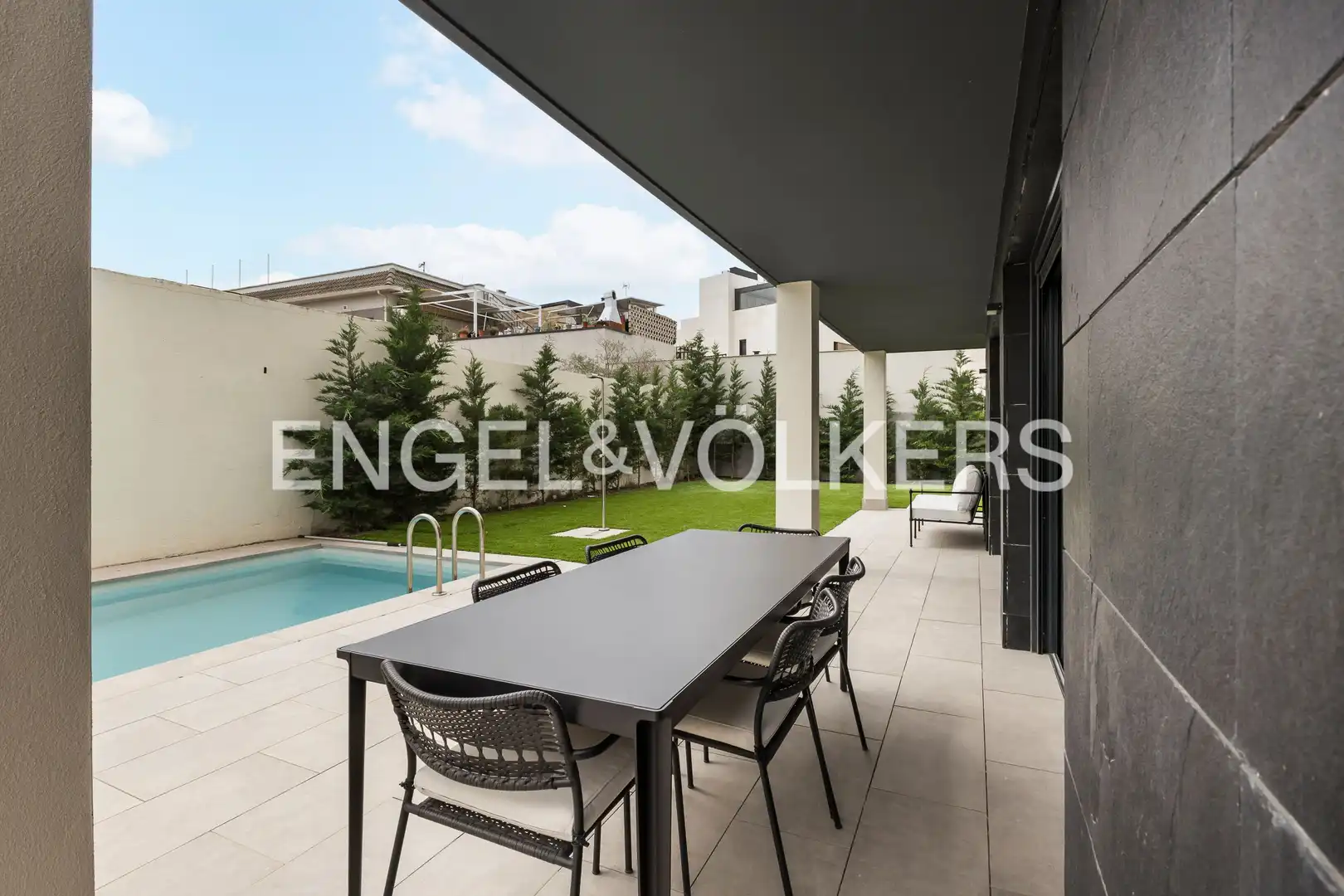 Terrassa de Casa o xalet de lloguer en Madrid amb Aire condicionat, Calefacció i Jardí privat