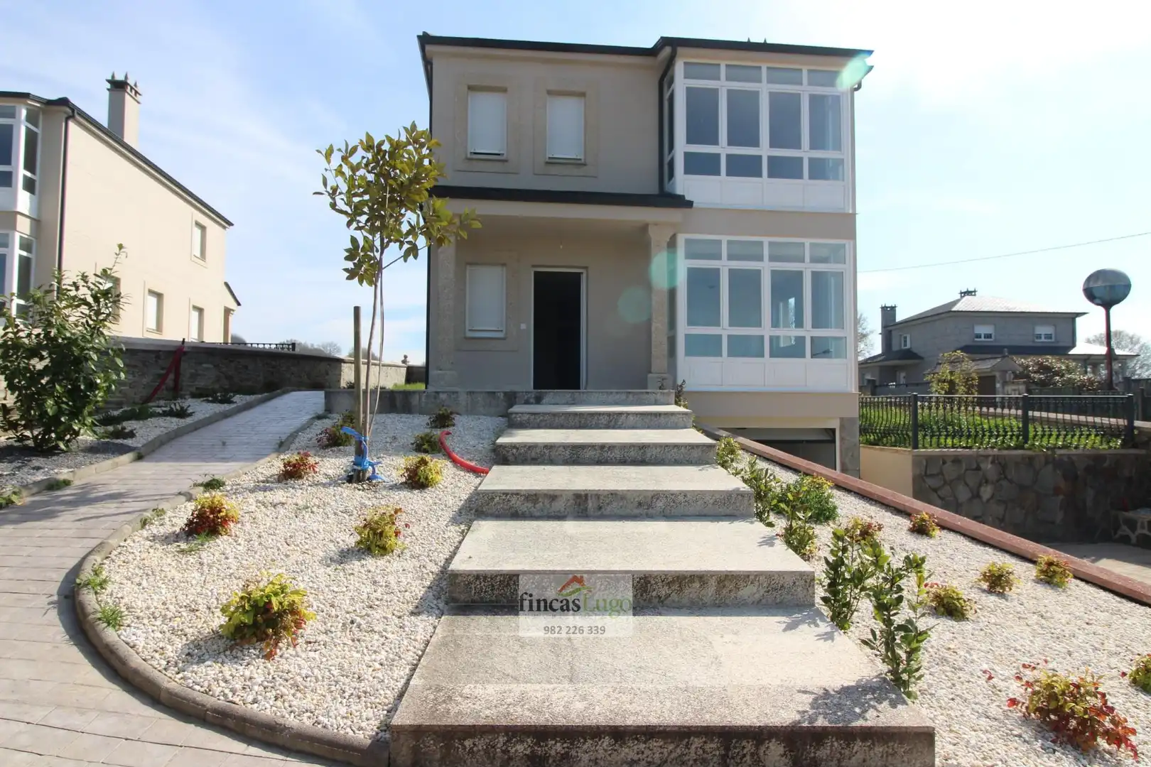 Vista exterior de Casa o chalet en venta en Lugo con Calefacción, Jardín privado y Terraza