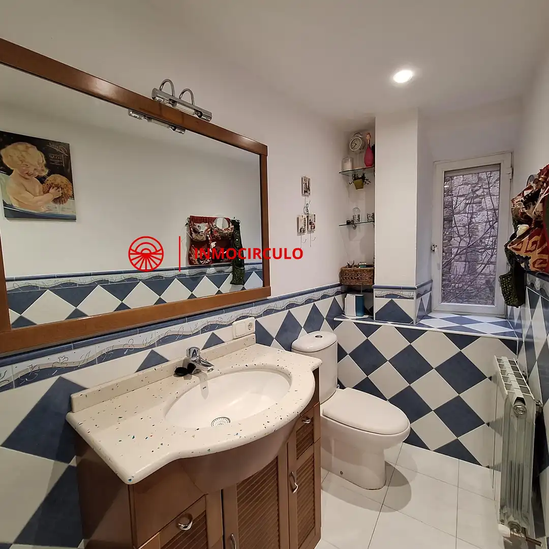 Bany de Apartament en venda en Burgos Capital