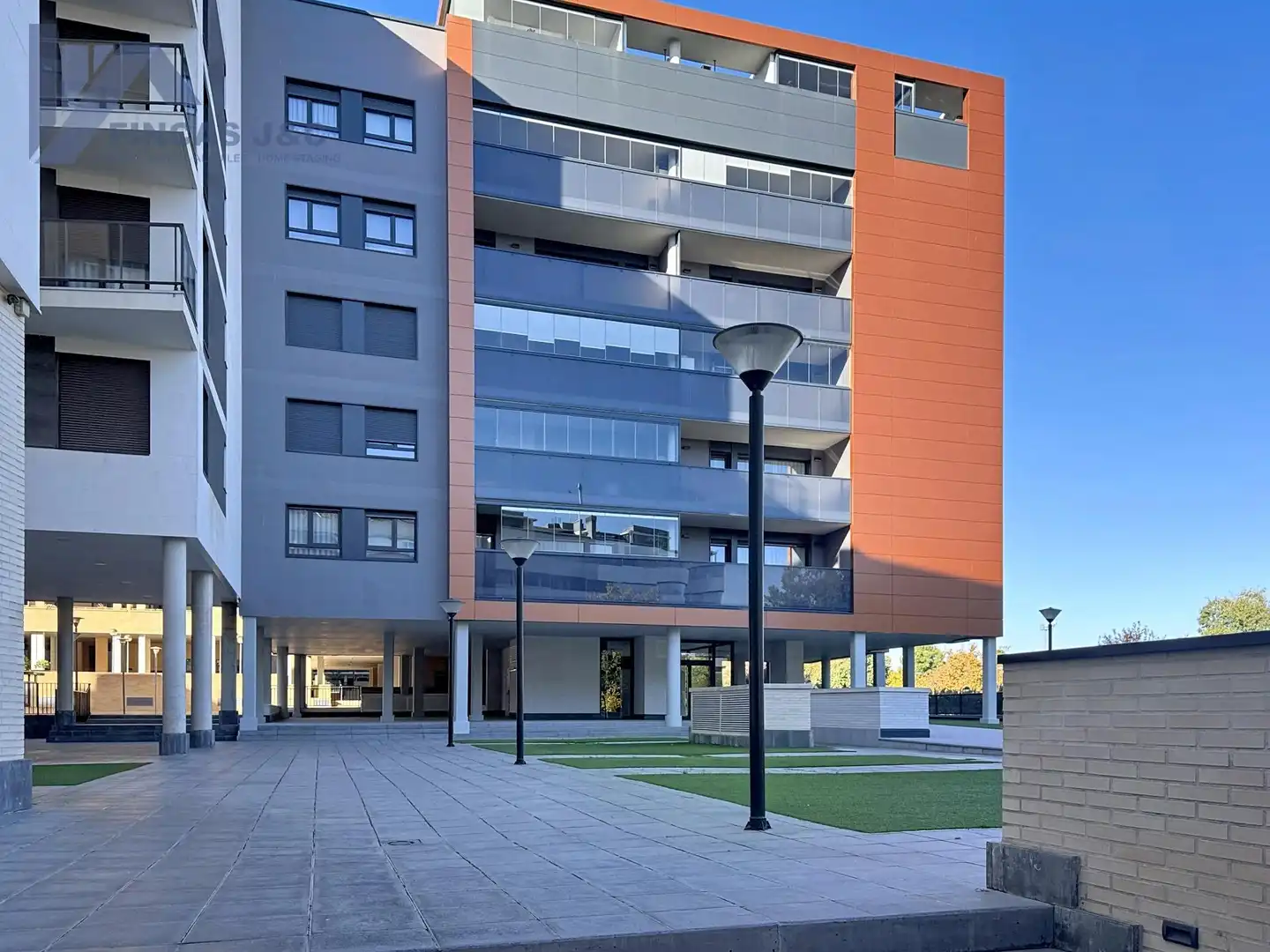 Vista exterior de Pis en venda en Zaragoza amb Calefacció, Terrassa i Traster
