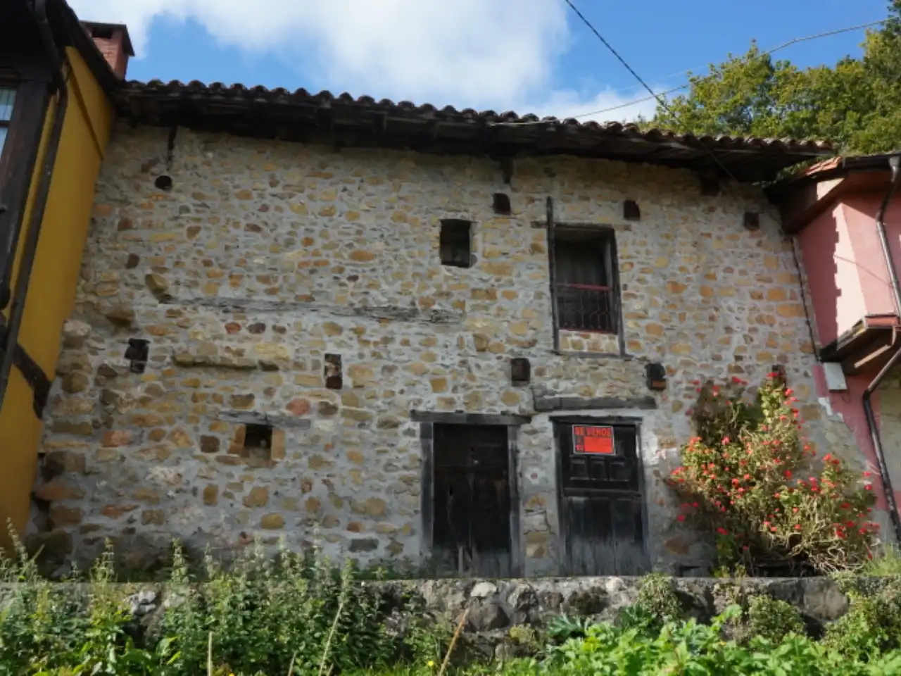 Casa rústica en venda a Lugar Robleu 24, imagen 2