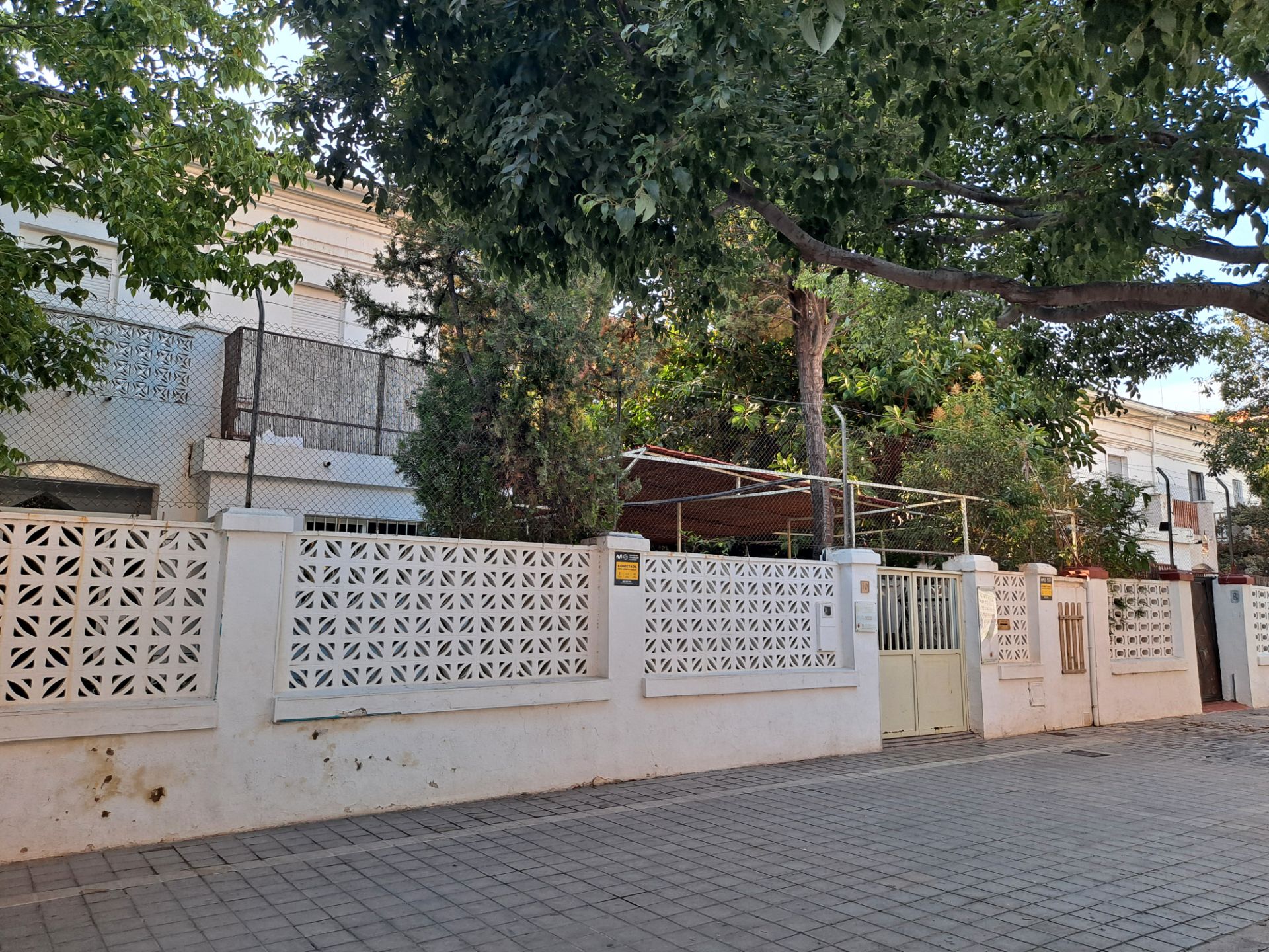 Vista exterior de Casa o xalet en venda en  Valencia Capital amb Aire condicionat, Calefacció i Jardí privat