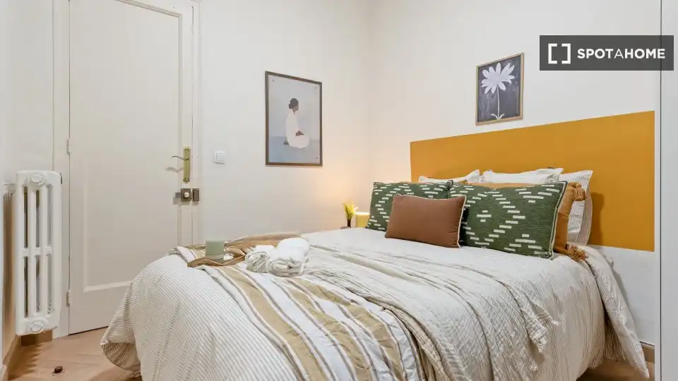 Habitación de Piso para compartir en Barcelona con Aire acondicionado, Calefacción y Terraza