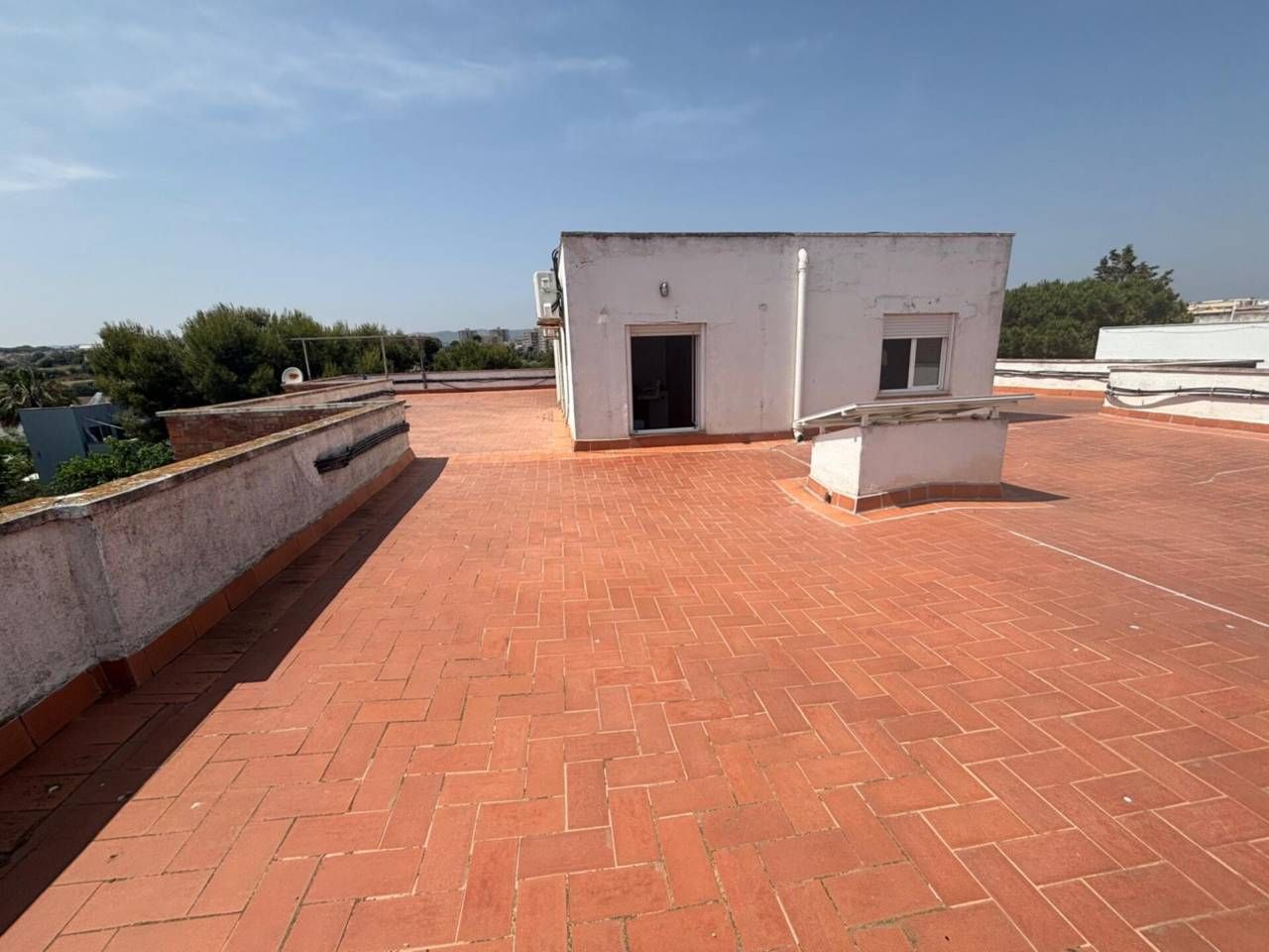 Terrace of Apartment for sale in Vilanova i la Geltrú  with Air Conditioner and Parquet flooring