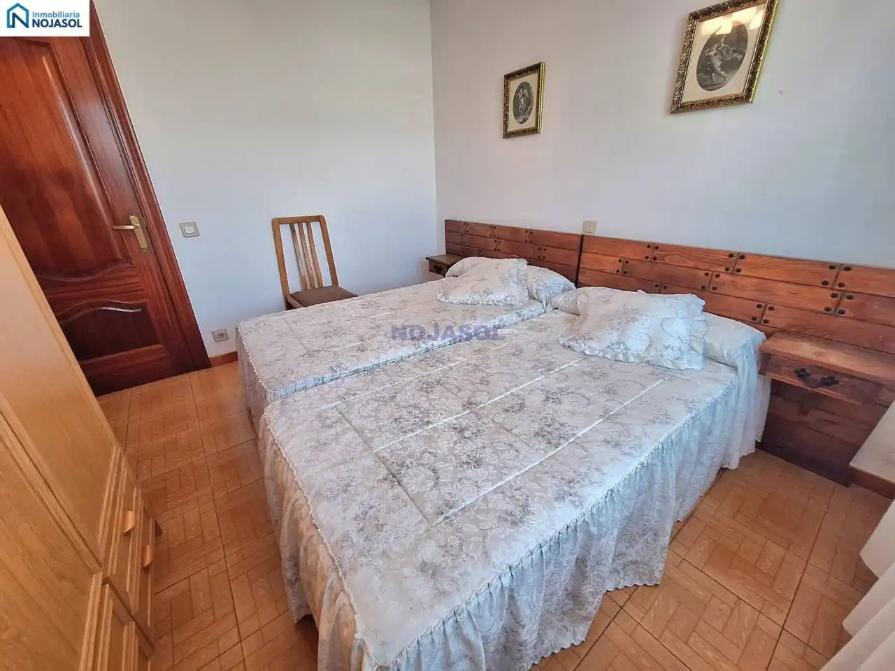 Dormitori de Casa o xalet de lloguer en Noja amb Calefacció, Jardí privat i Moblat