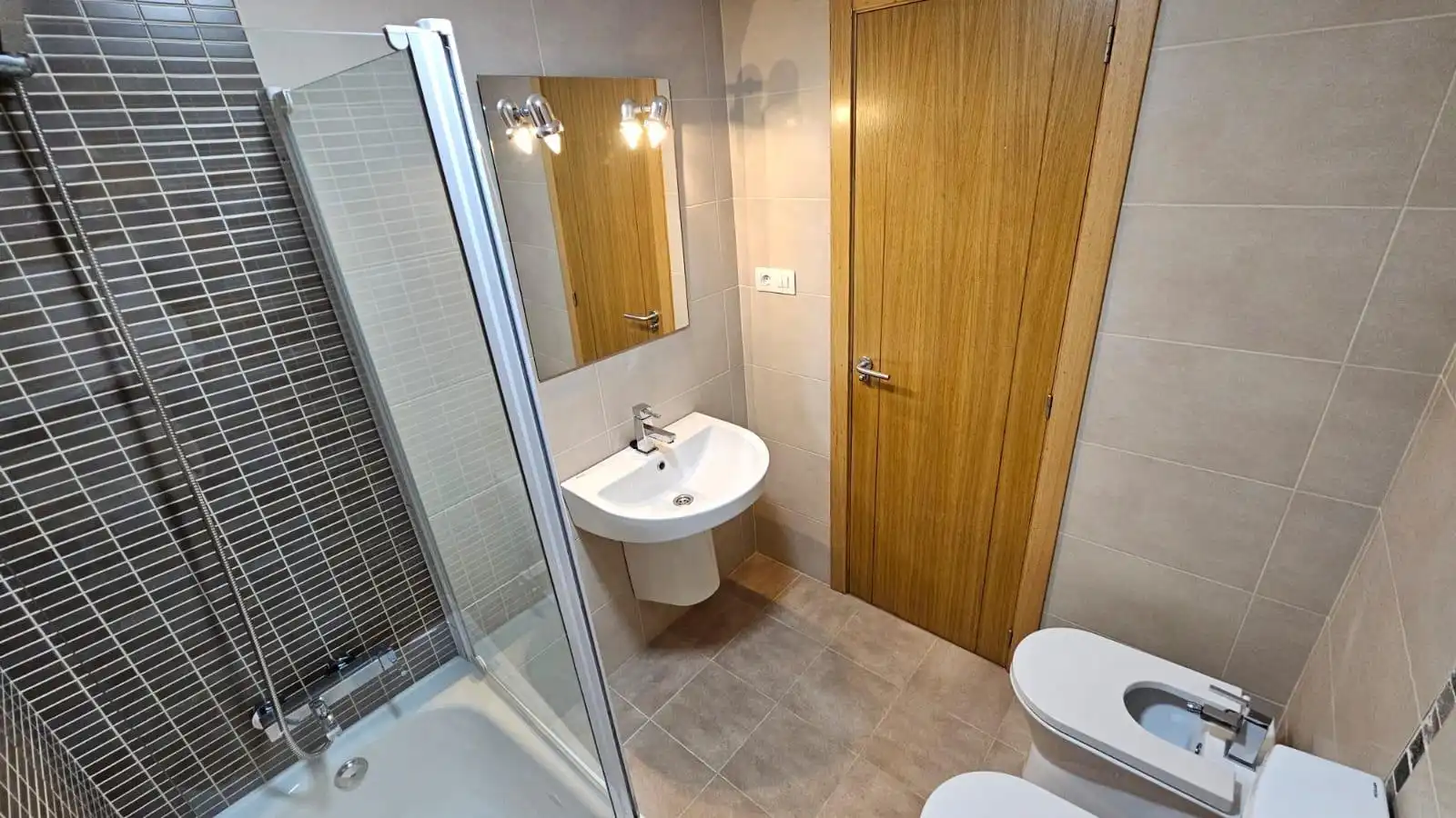Baño de Piso de alquiler en Elche / Elx con Amueblado