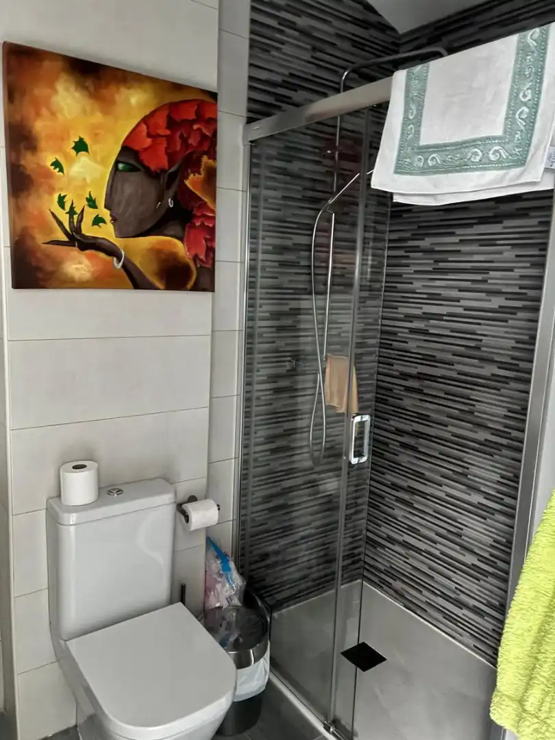 Badezimmer von Einfamilien-Reihenhaus zum Verkauf in Soria Capital  mit Heizung, Privatgarten und Terrasse