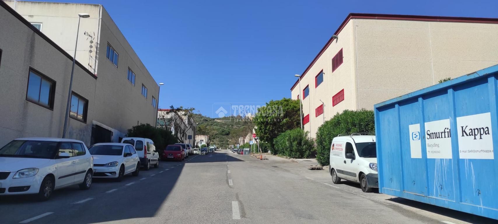 Vista exterior de Terreny industrial en venda en Manilva