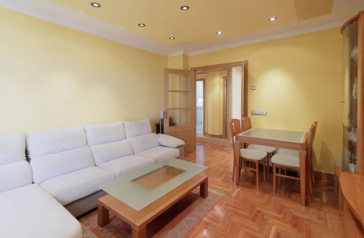 Sala de estar de Piso en venta en Gijón  con Calefacción, Parquet y Trastero