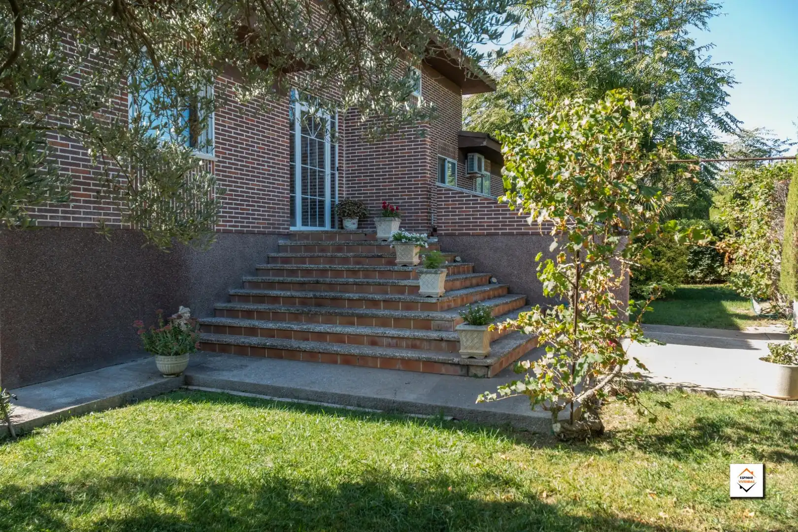 Exterior view of Houses for sale in Zaragoza  with Air Conditioner, Heating and Private garden