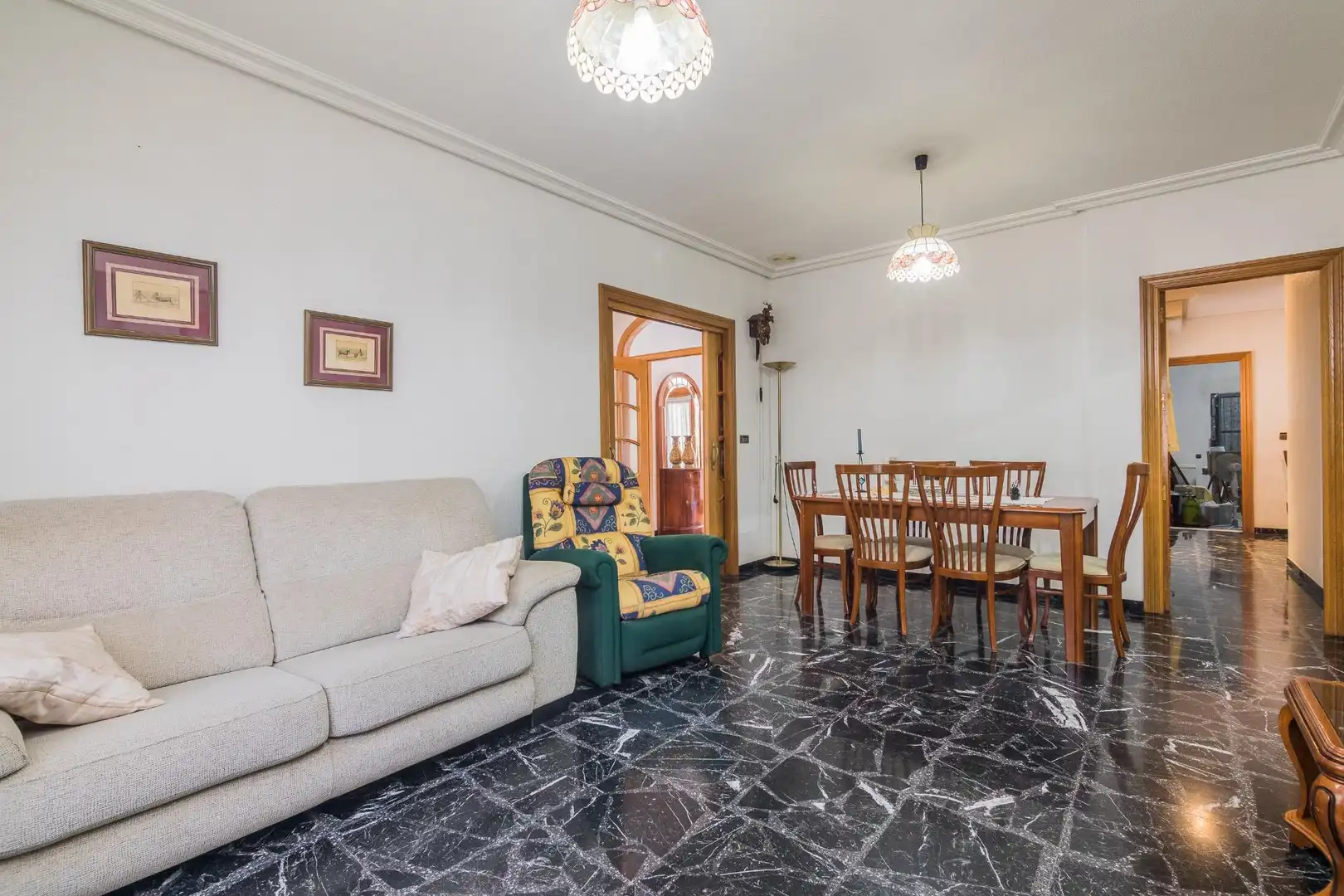 Sala d'estar de Casa o xalet en venda en Elche / Elx amb Jardí privat, Terrassa i Piscina