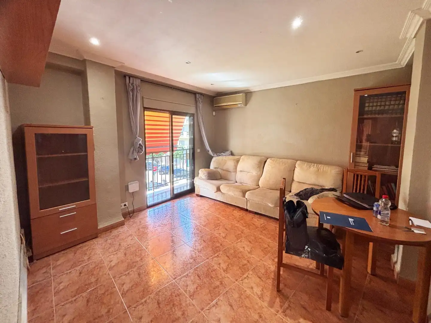 Sala d'estar de Pis en venda en Valencia amb Balcó