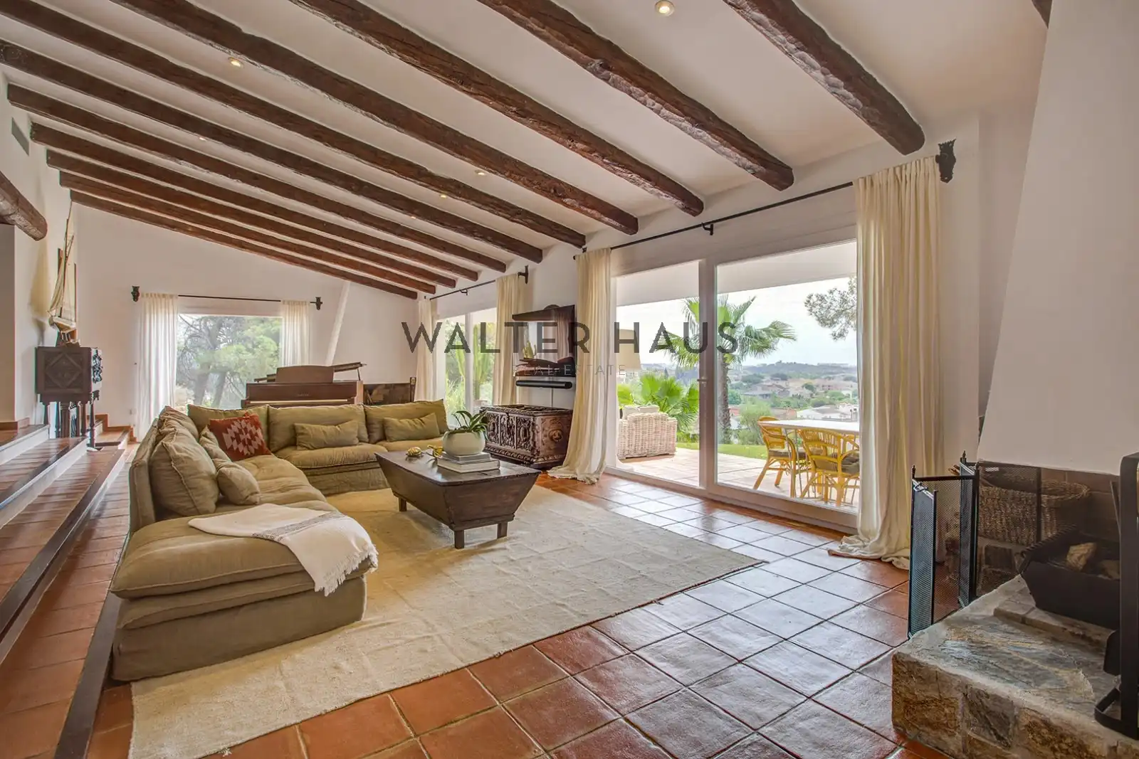 Chalet con piscina en venta en Carrer del Ripollès, imagen 4