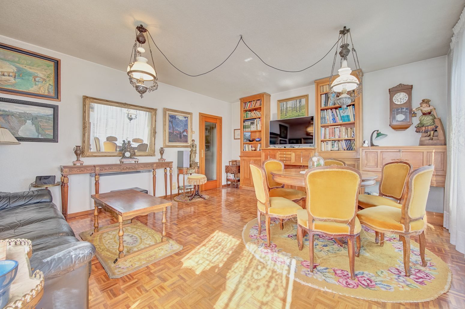 Dining room of Flat for sale in  Pamplona / Iruña  with Air Conditioner, Heating and Parquet flooring