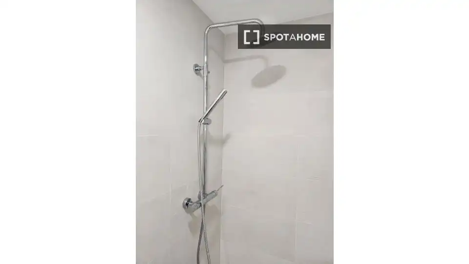 Bany de Apartament per a compartir en Xirivella amb Aire condicionat i Terrassa