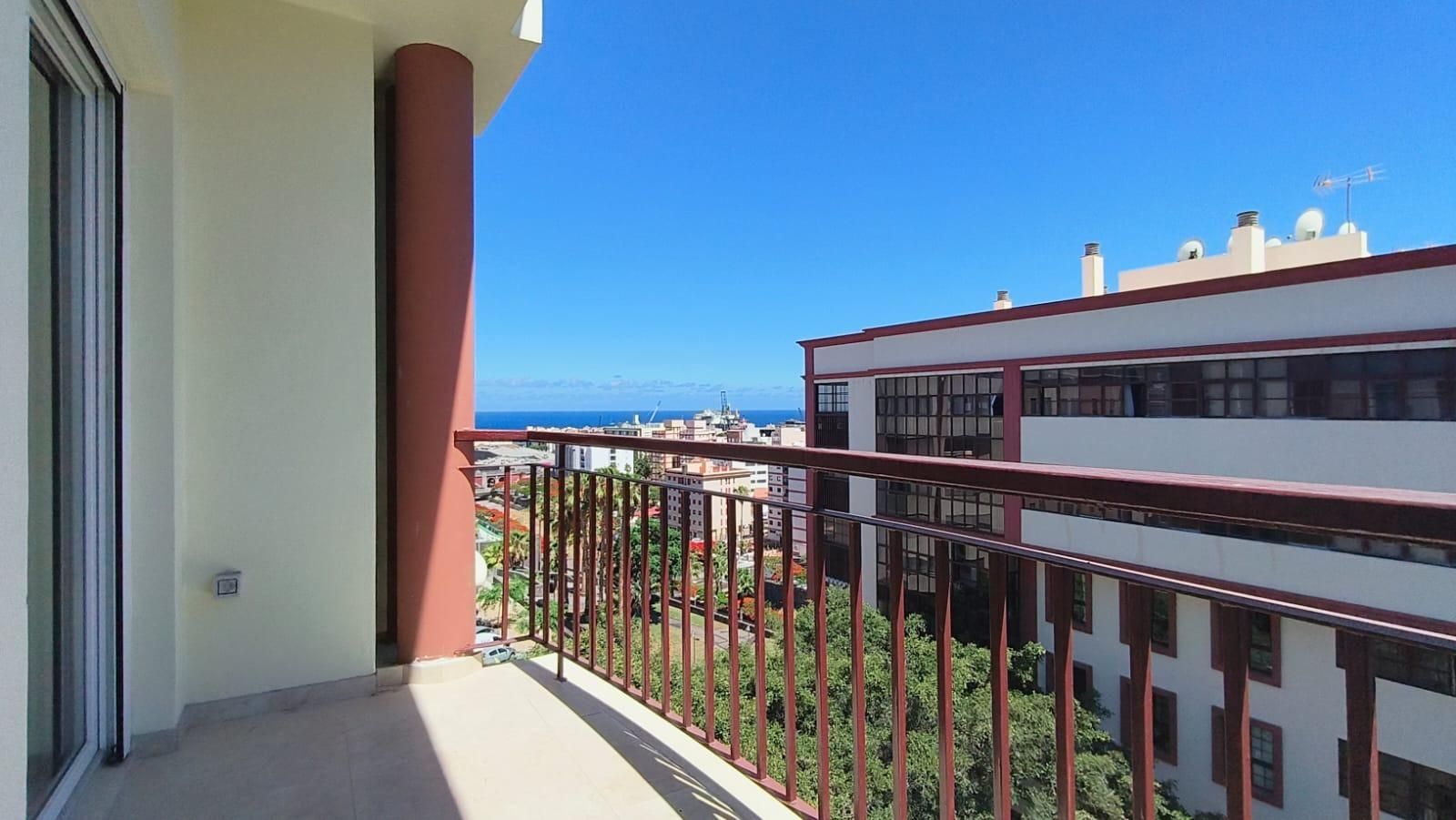 Exterior view of Flat to rent in  Santa Cruz de Tenerife Capital  with Balcony