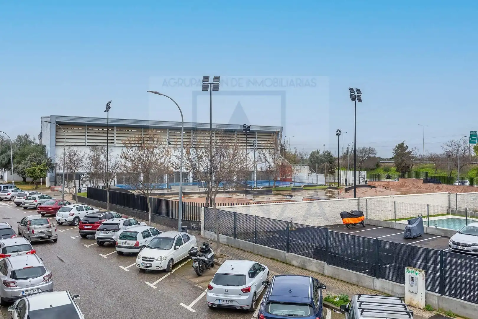 Aparcament de Pis en venda en Camas amb Aire condicionat i Balcó