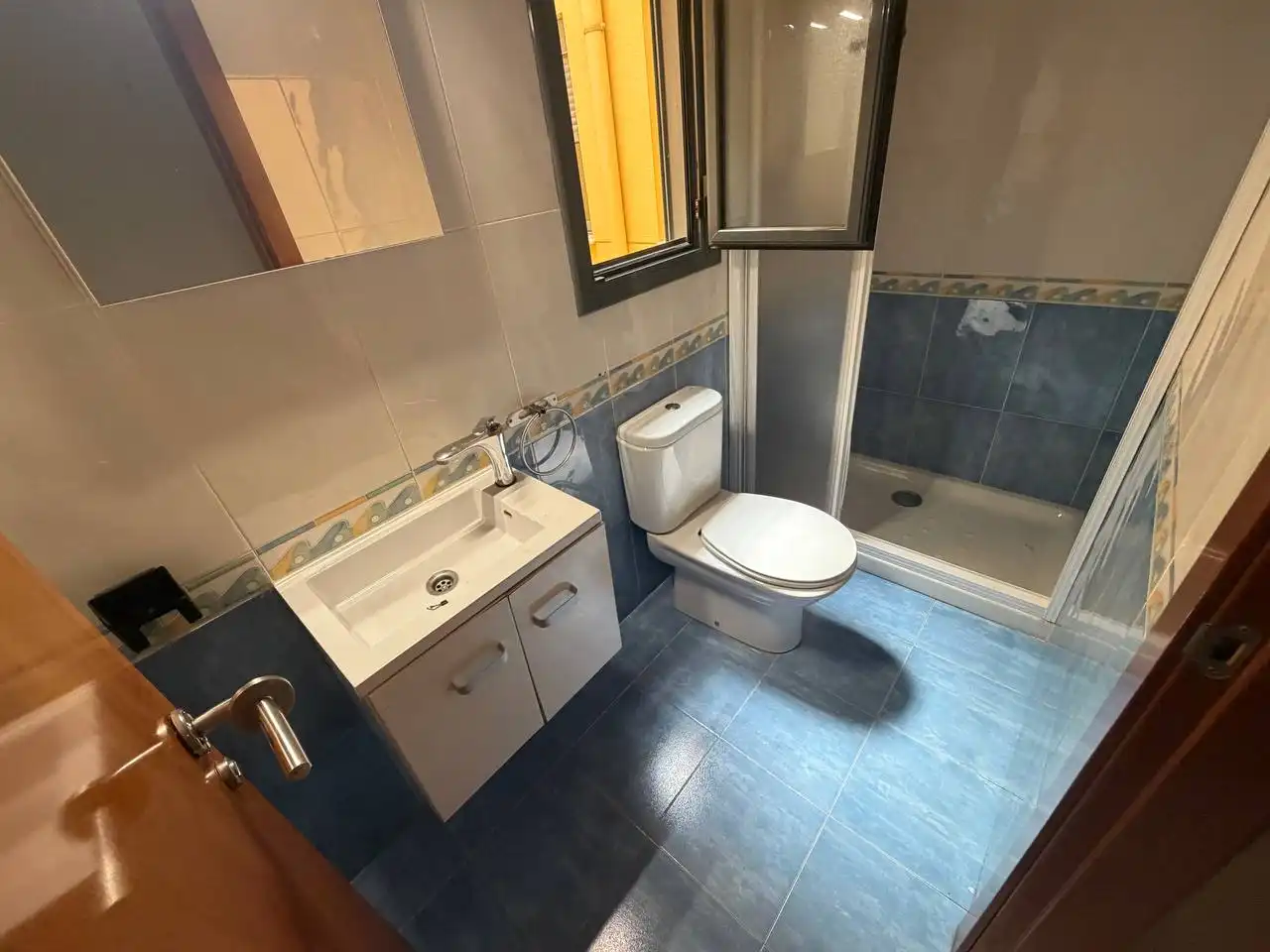 Baño de Piso en venta en Grau - Quintanes