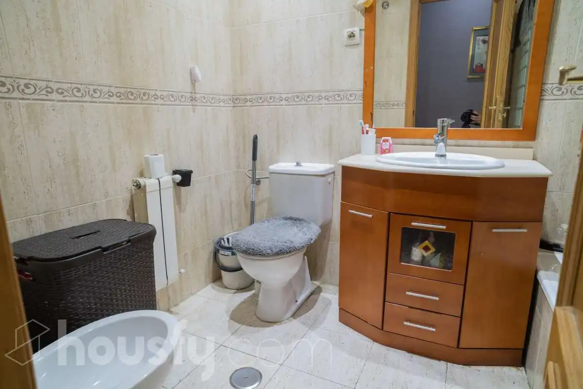 Bathroom of Flat for sale in Arganda del Rey  with Private garden, Terrace and Balcony