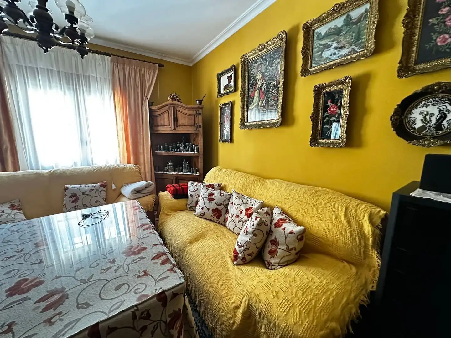 Living room of Houses for sale in Algeciras  with Terrace and Community pool