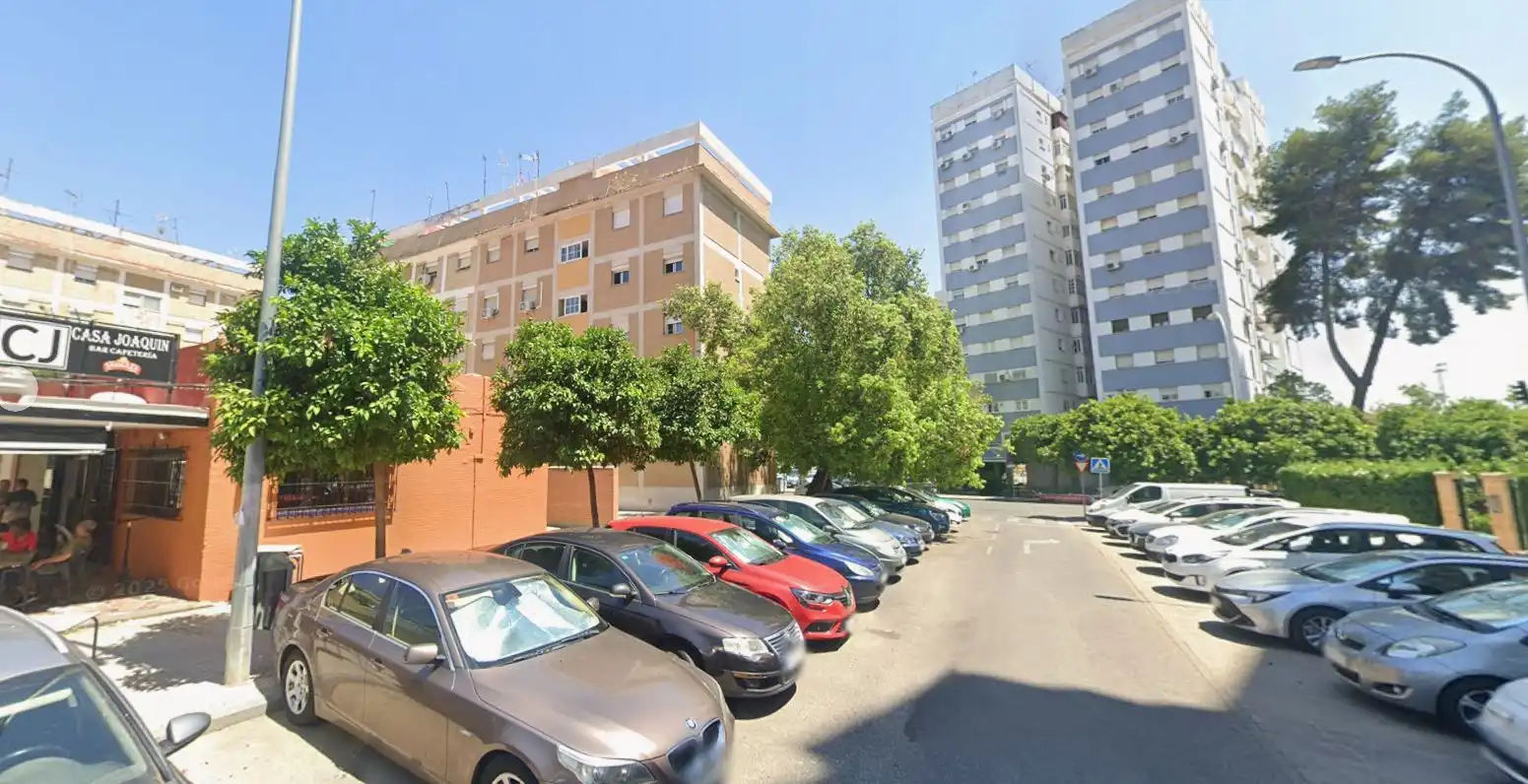 Parking de Apartamento en venta en Sevilla