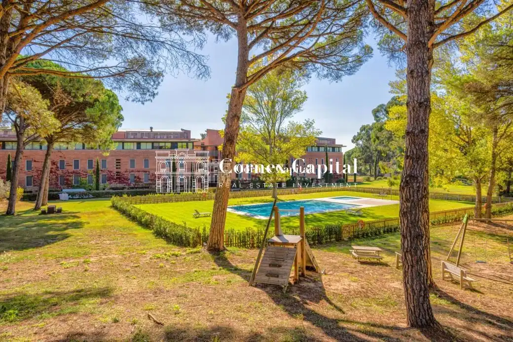 Dúplex con piscina en alquiler en Passeig del Golf, imagen 25