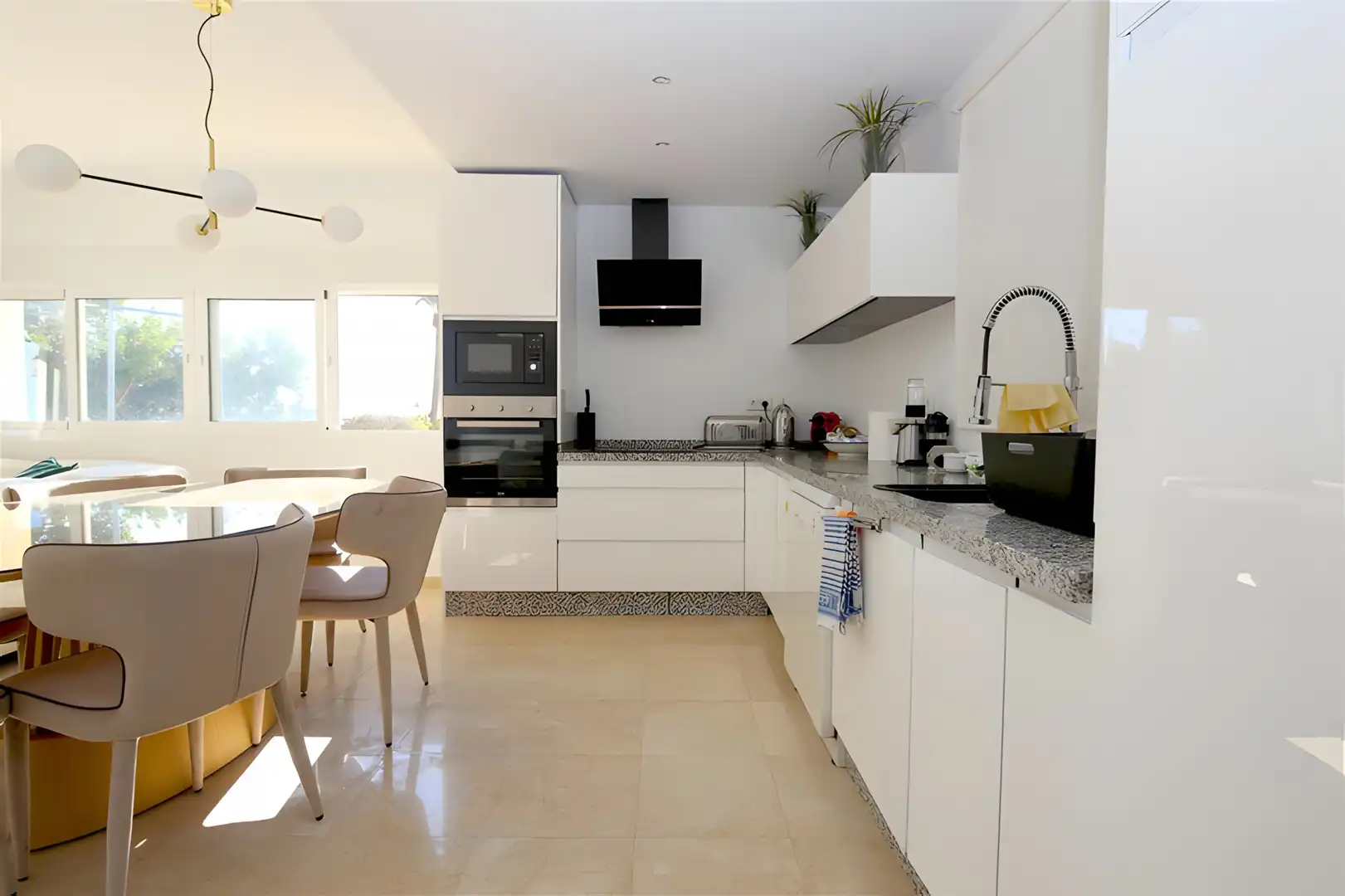 Apartament amb terrassa en venda a Estepona Pueblo, imagen 19