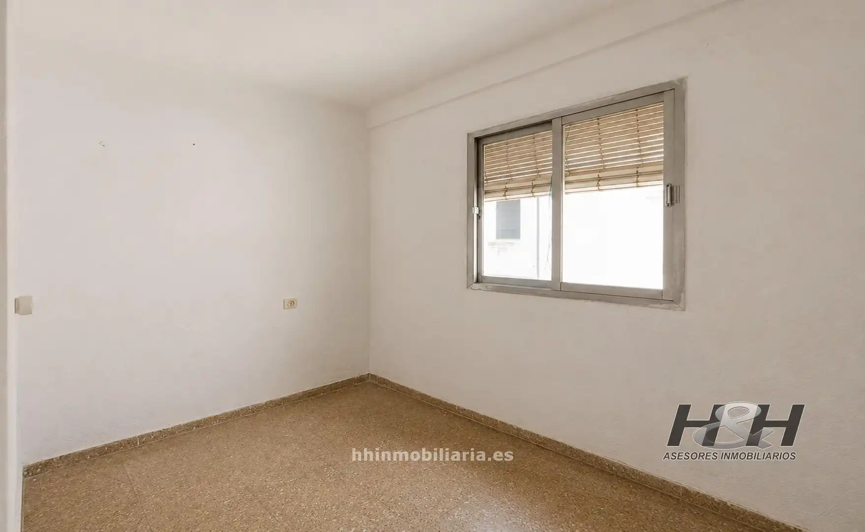 Habitación de Piso en venta en Burjassot con Aire acondicionado y Balcón
