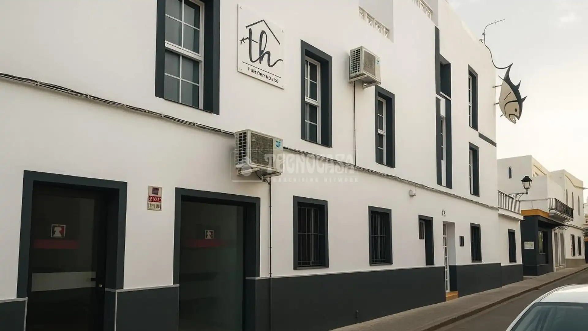 Vista exterior de Edifici en venda en Barbate