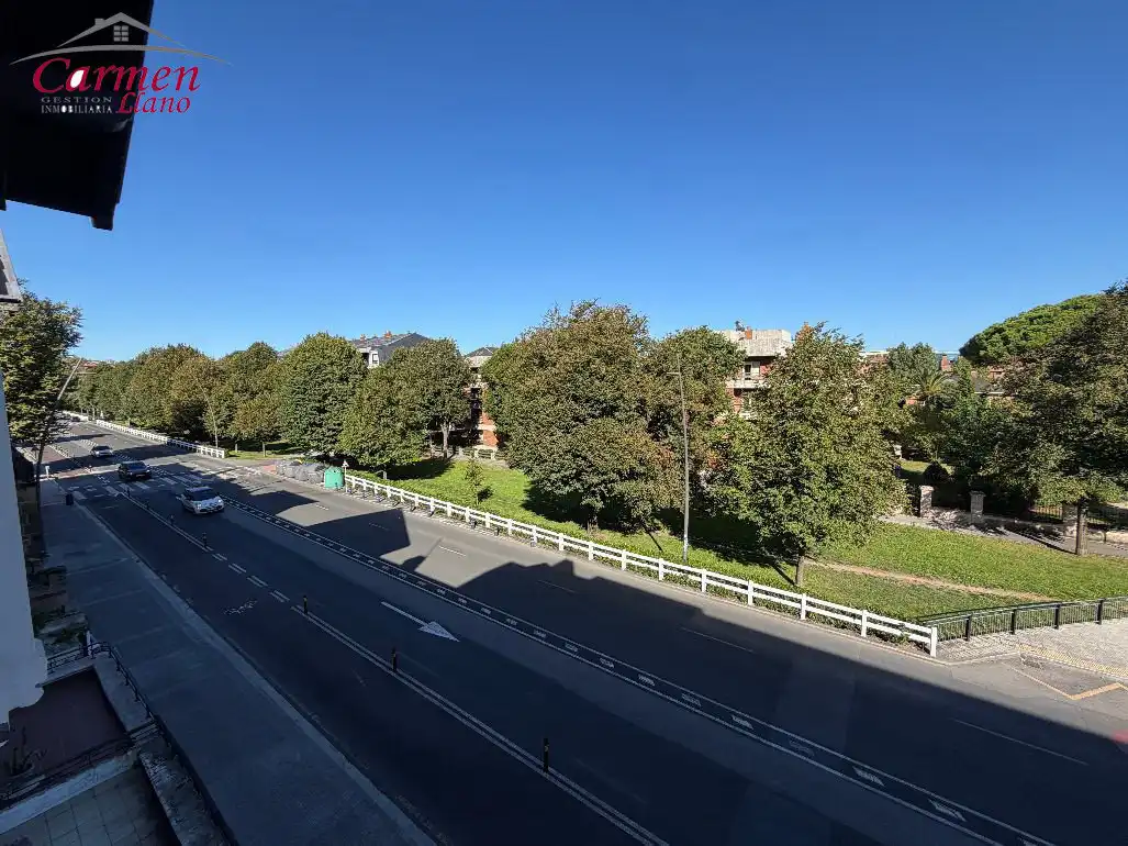 Vista exterior de Dúplex en venda en Getxo  amb Calefacció, Terrassa i Traster