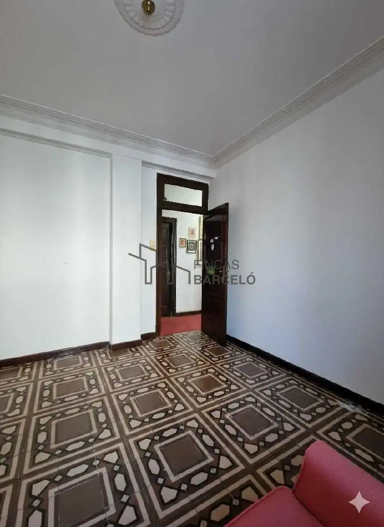 Flat for sale in Paseo Constitución - Las Damas