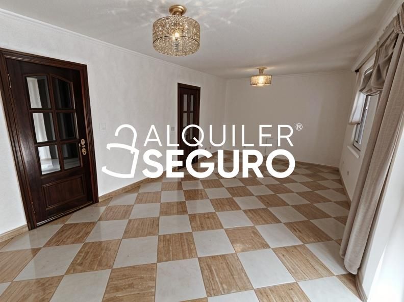 Piso de alquiler en  Sevilla Capital con Aire acondicionado y Terraza