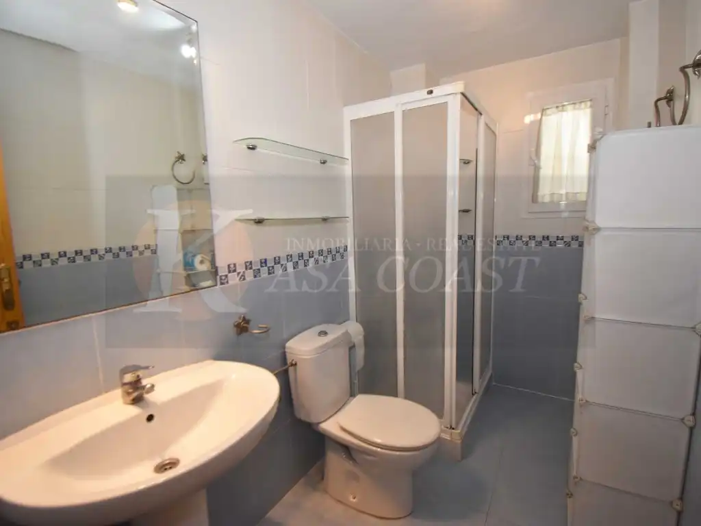 Baño de Piso en venta en Fuengirola con Balcón