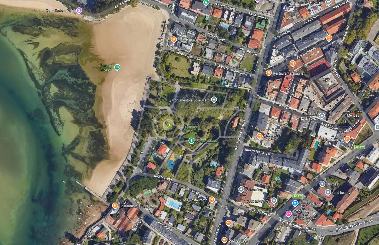 Exterior view of Flat for sale in Oleiros  with Heating, Parquet flooring and Furnished