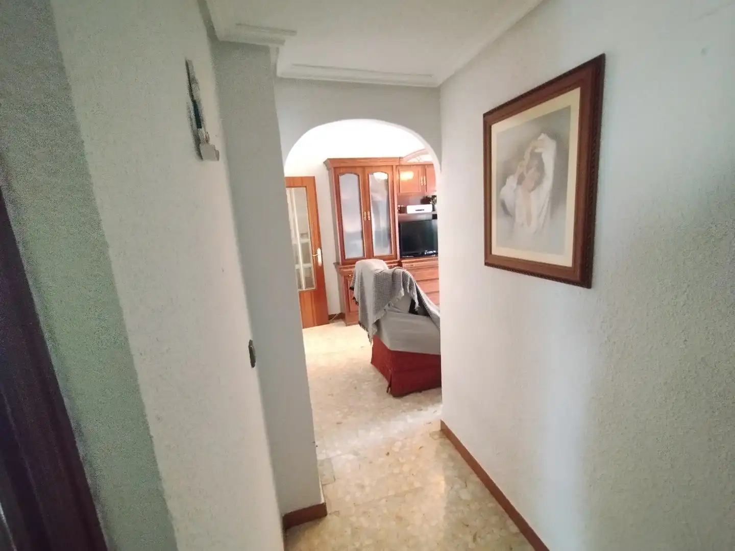 Wohnung zum Verkauf in Zaragoza mit Heizung, Terrasse und Möbliert
