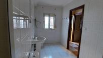 Bathroom of Flat for sale in  Sevilla Capital