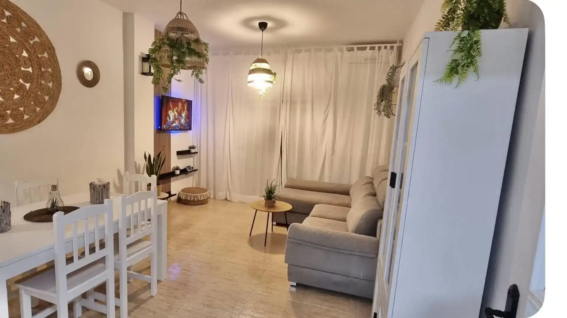 Sala de estar de Piso en venta en Roquetas de Mar con Aire acondicionado, Amueblado y Balcón