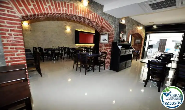 Business premises for sale in Carrer Joan Badosa 24 Bajos 24, imagen 8