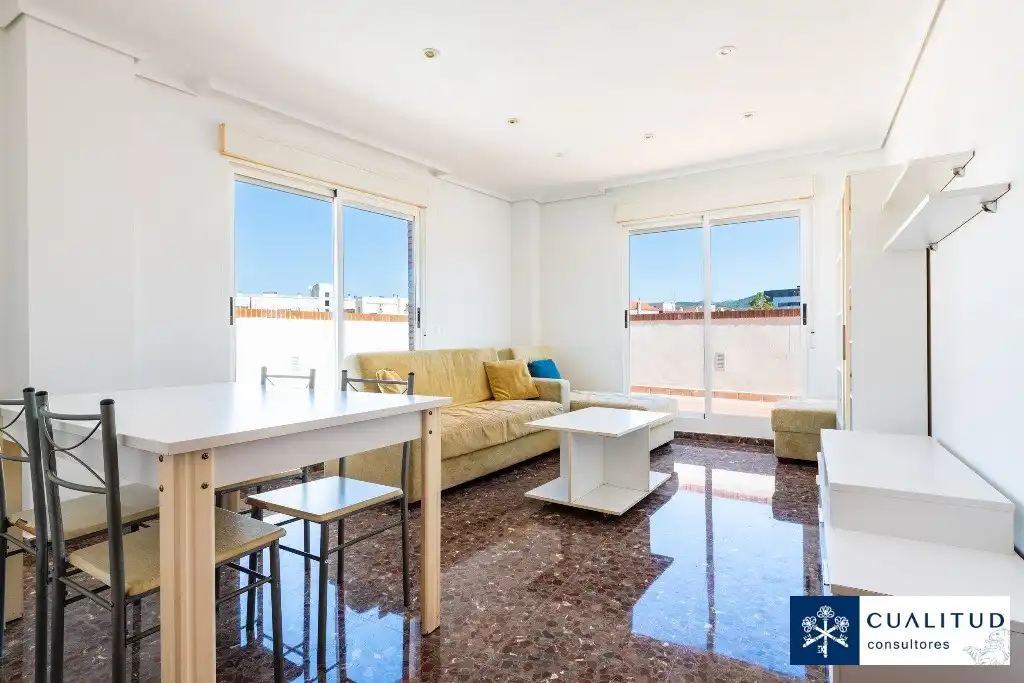 Exterior view of Flat for rent in Castellón de la Plana / Castelló de la Plana  with Air Conditioner, Terrace and Oven