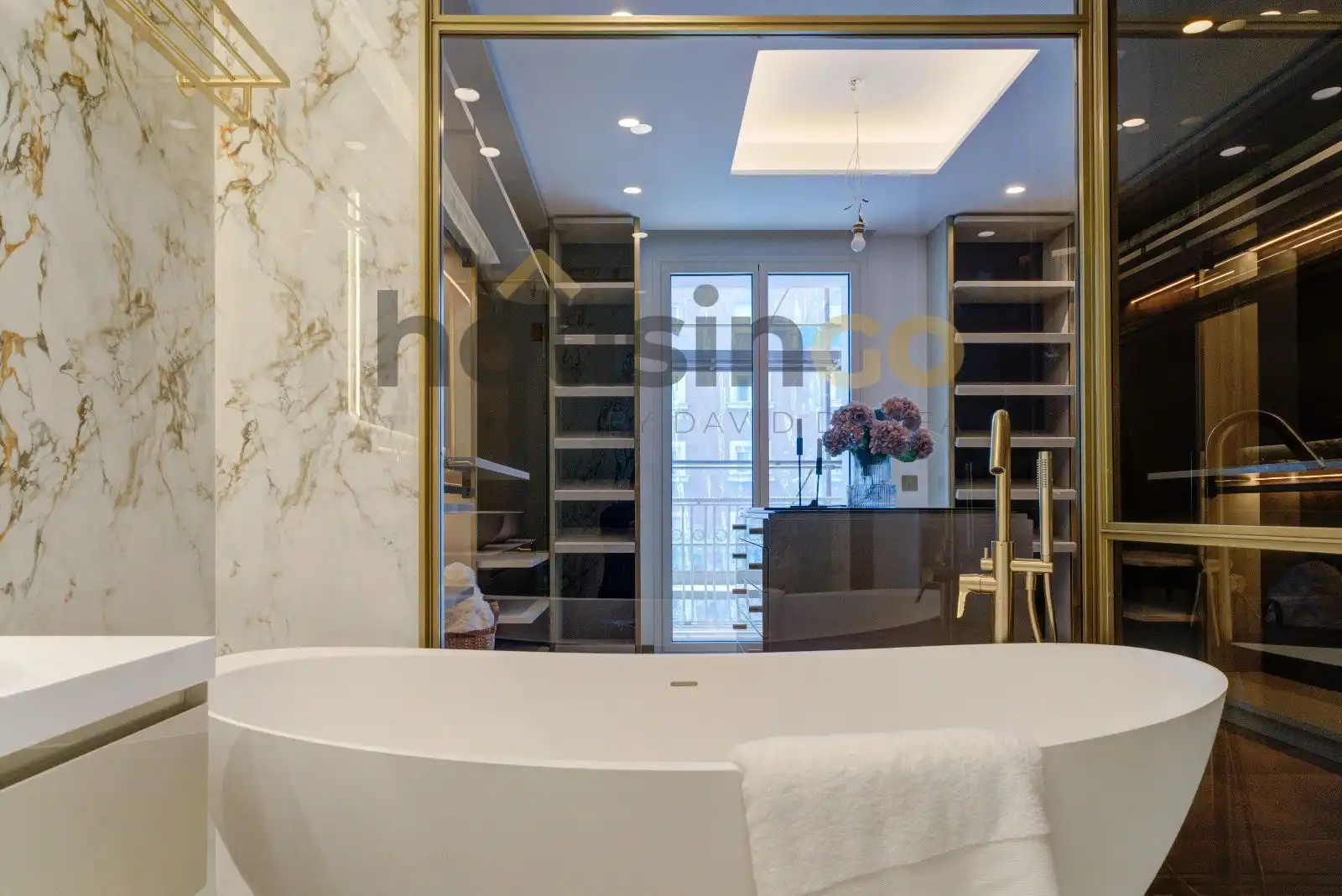 Bathroom of Flat for sale in Madrid  with Air Conditioner, Heating and Terrace