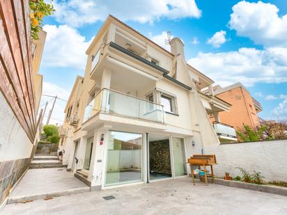 Exterior view of House or chalet for sale in Calafell  with Air Conditioner, Private garden and Terrace