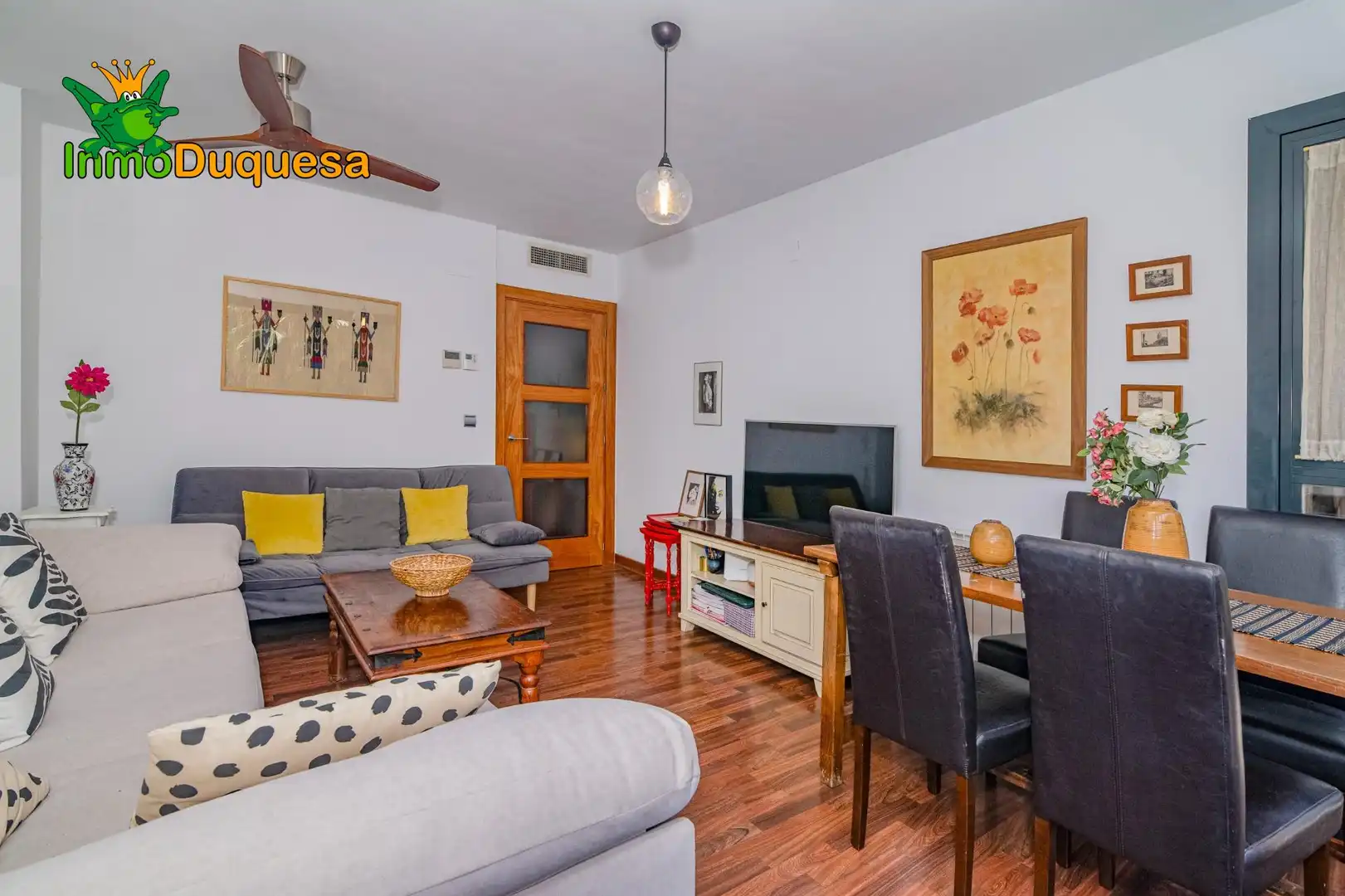 Sala de estar de Piso en venta en Granada con Aire acondicionado, Calefacción y Jardín privado