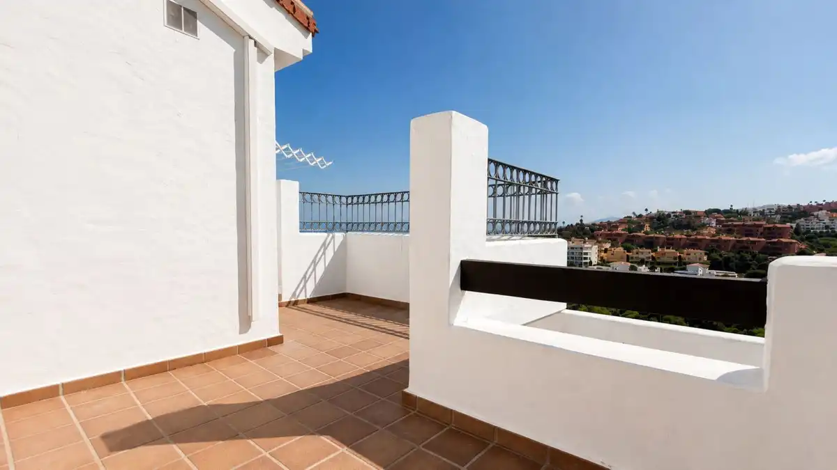 Terrace of Detached homes for sale in La Alcaidesa  with Air Conditioner, Private garden and Terrace